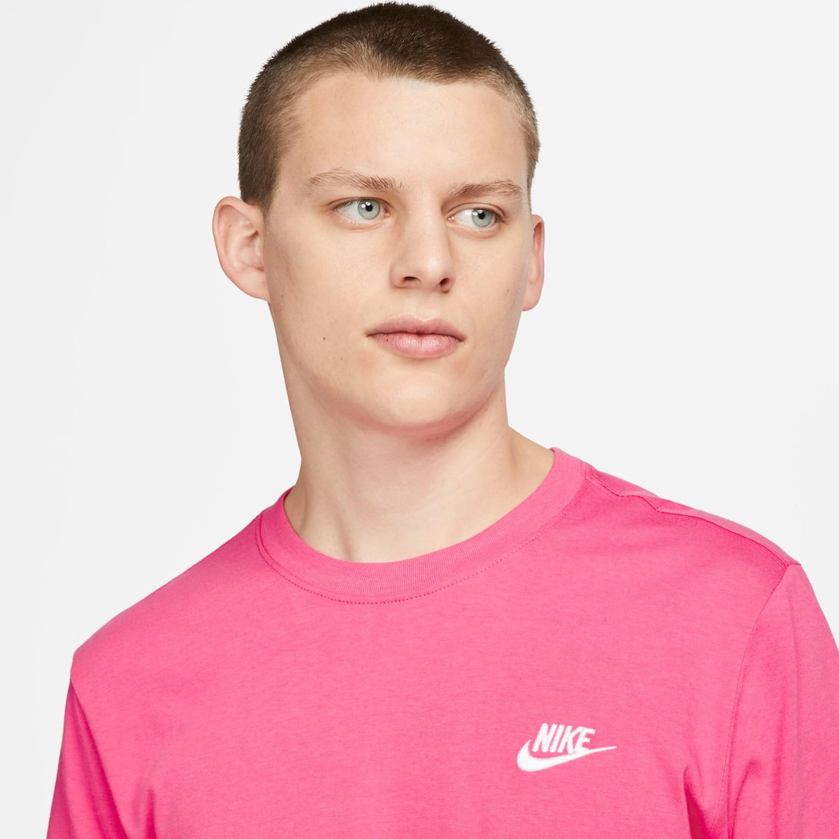 Camiseta Nike Sportswear Club Masculina