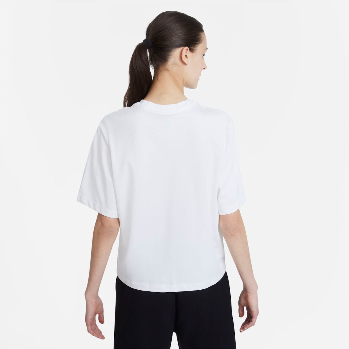 Camiseta Nike Sportswear Essentials Feminina