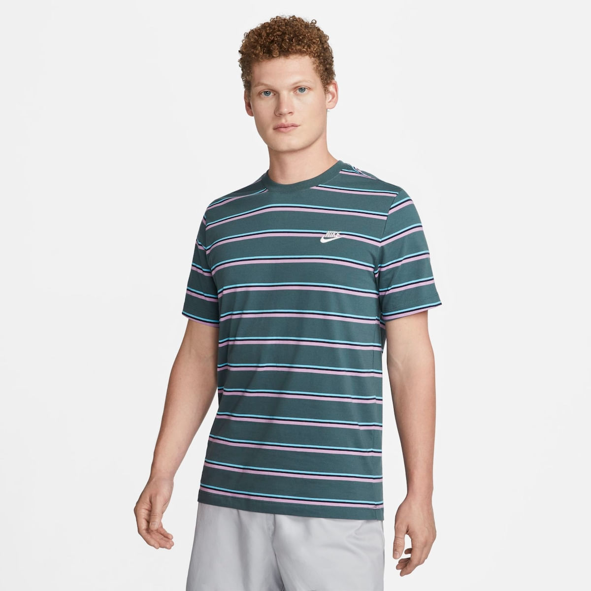 Camiseta Nike Sportswear Club Strip Masculina