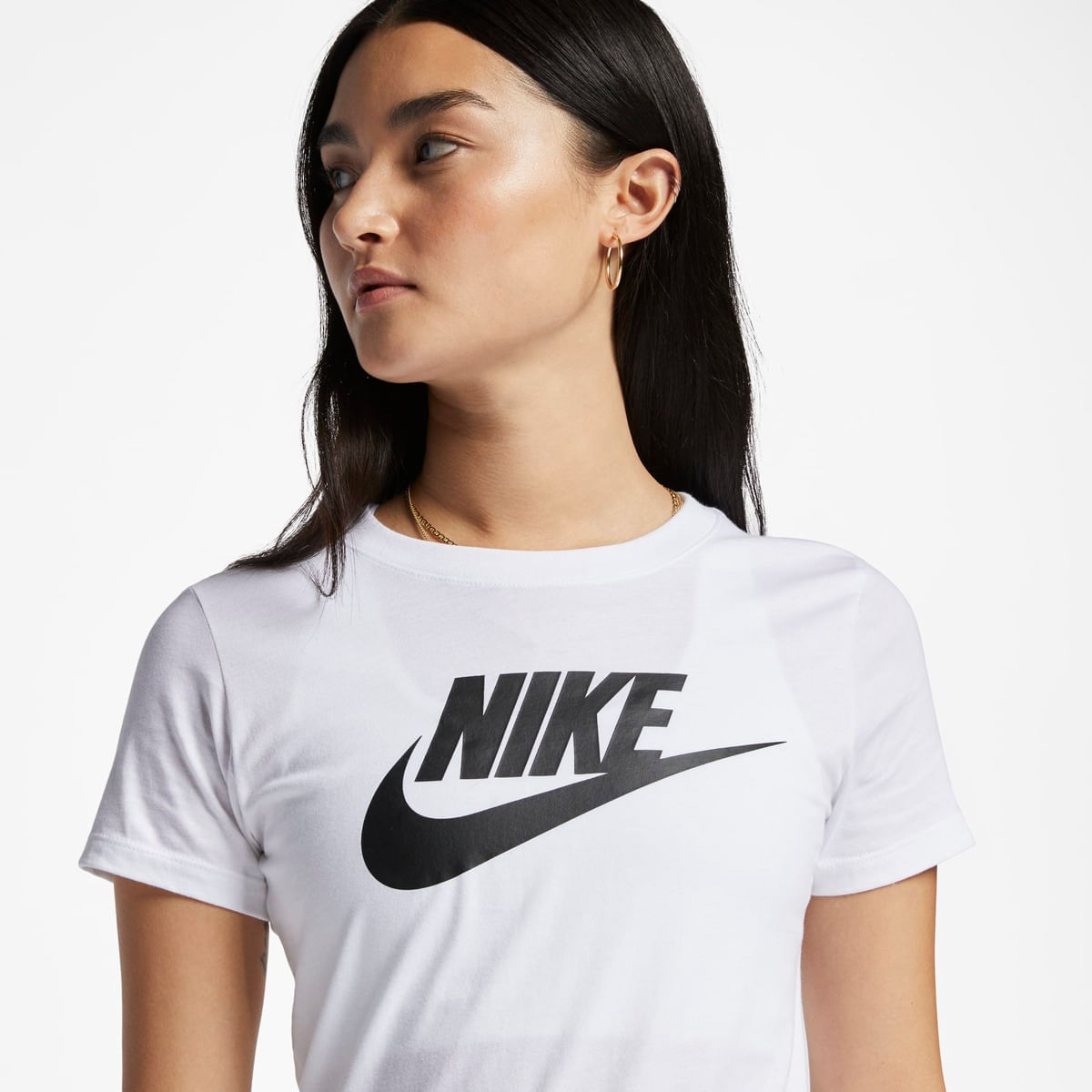 Camiseta Nike Sportswear Essential Icon Futura Feminina