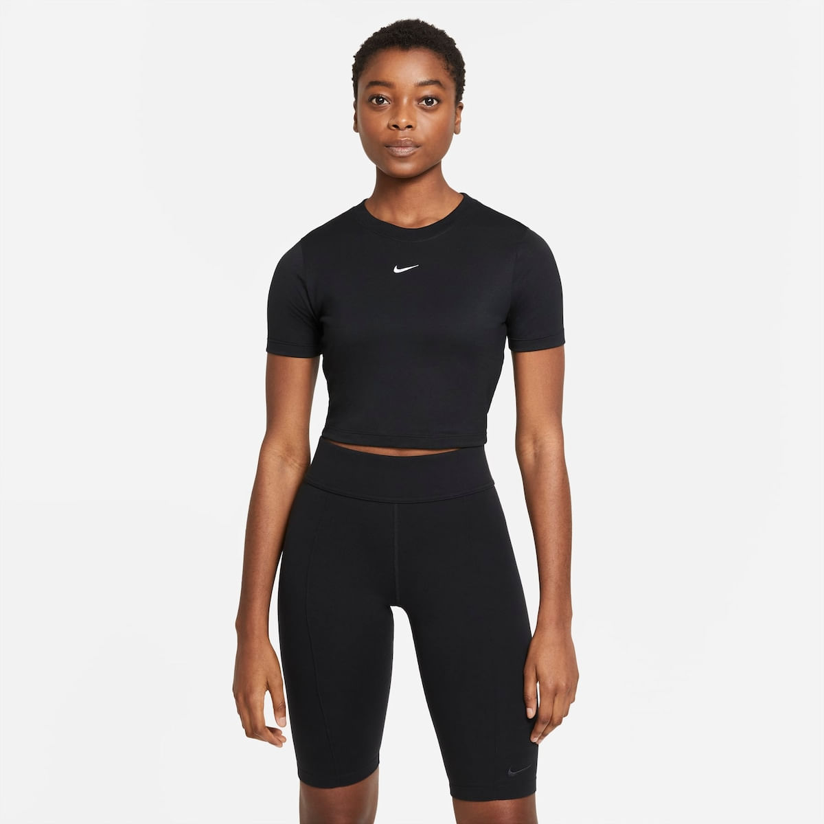 Camiseta Nike Sportswear Essential Feminina