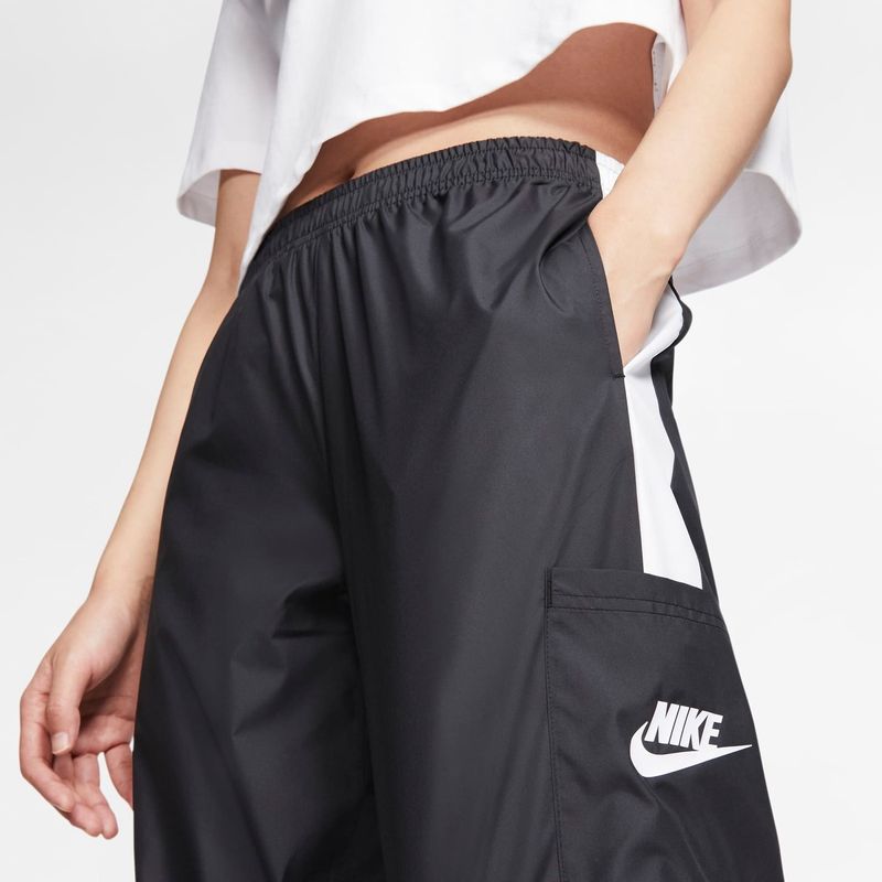 Calça Nike Sportswear Essential Feminina - Cinza+Branco