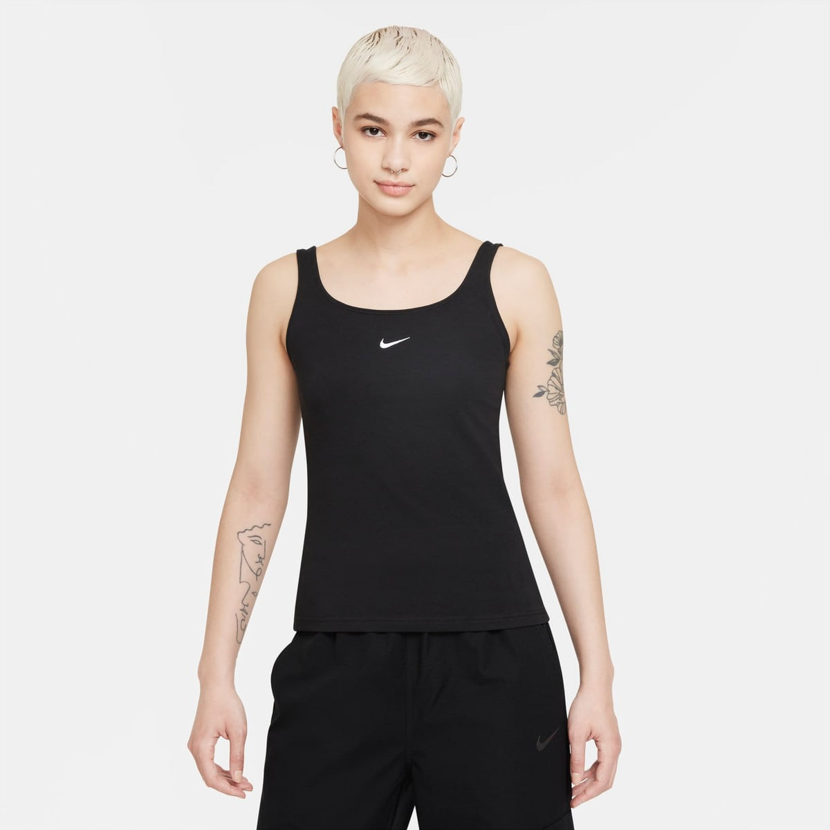 Regata Nike Sportswear Essential Feminina