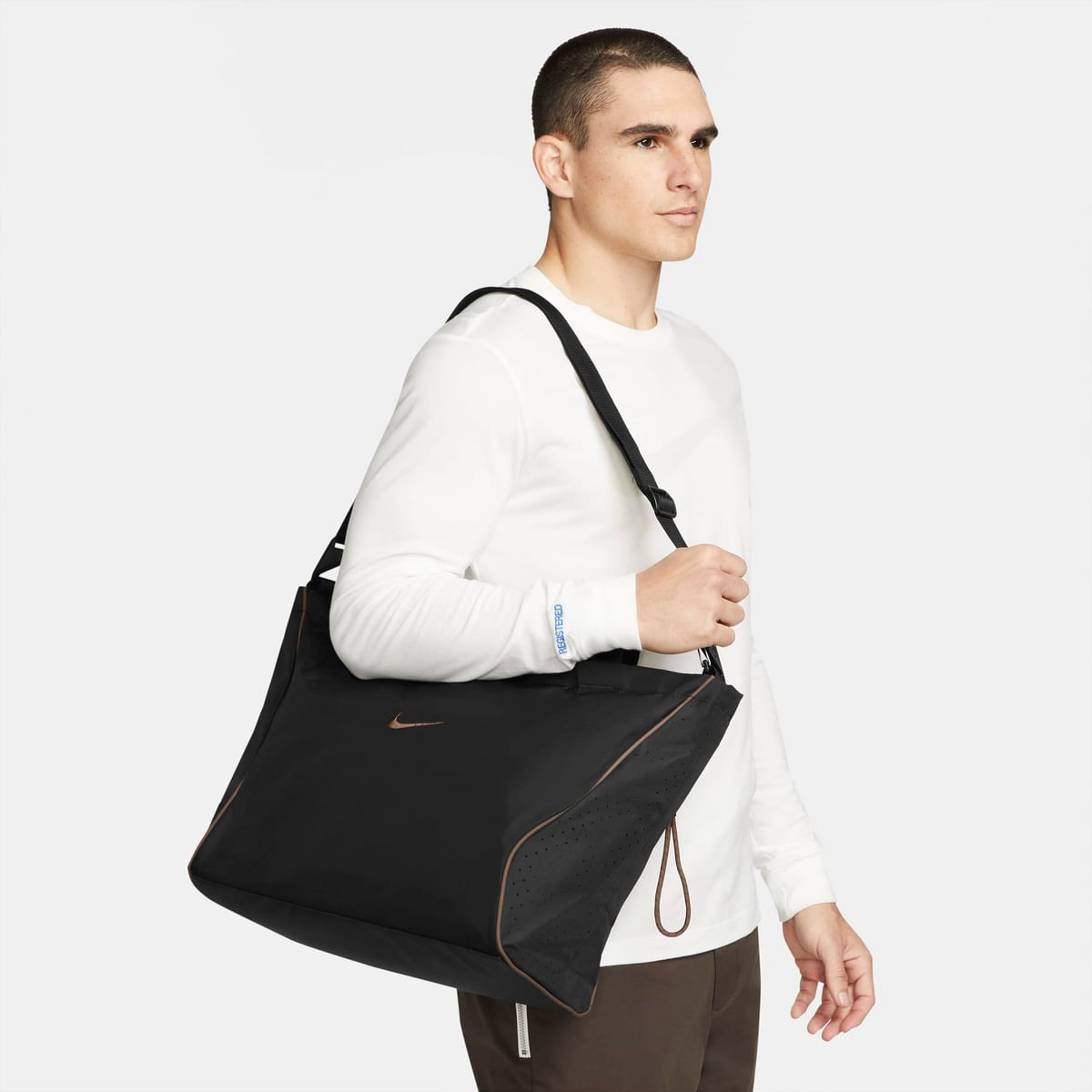 Bolsa Nike Sportswear Essentials Unissex