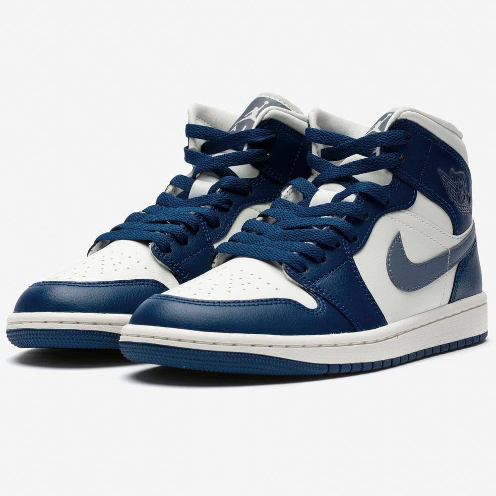 Tênis Nike Air Jordan 1 MID