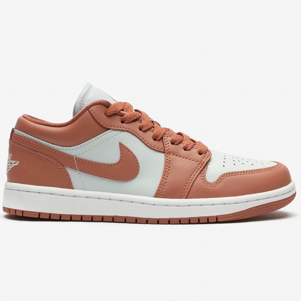 Tênis Nike Air Jordan 1 Low Re