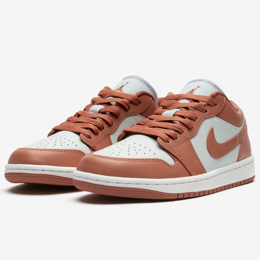 Tênis Nike Air Jordan 1 Low Re