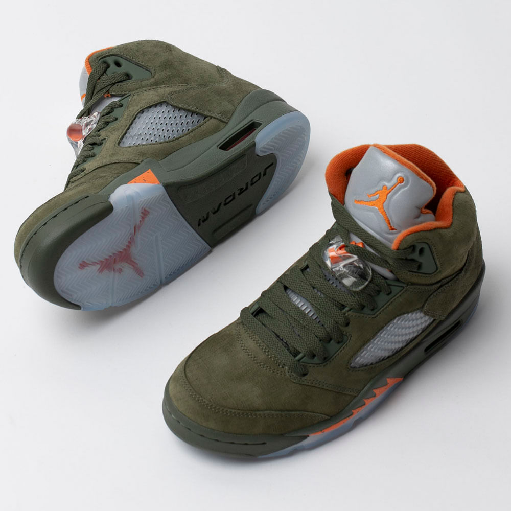 Tênis Nike Air Jordan 5 Retrô