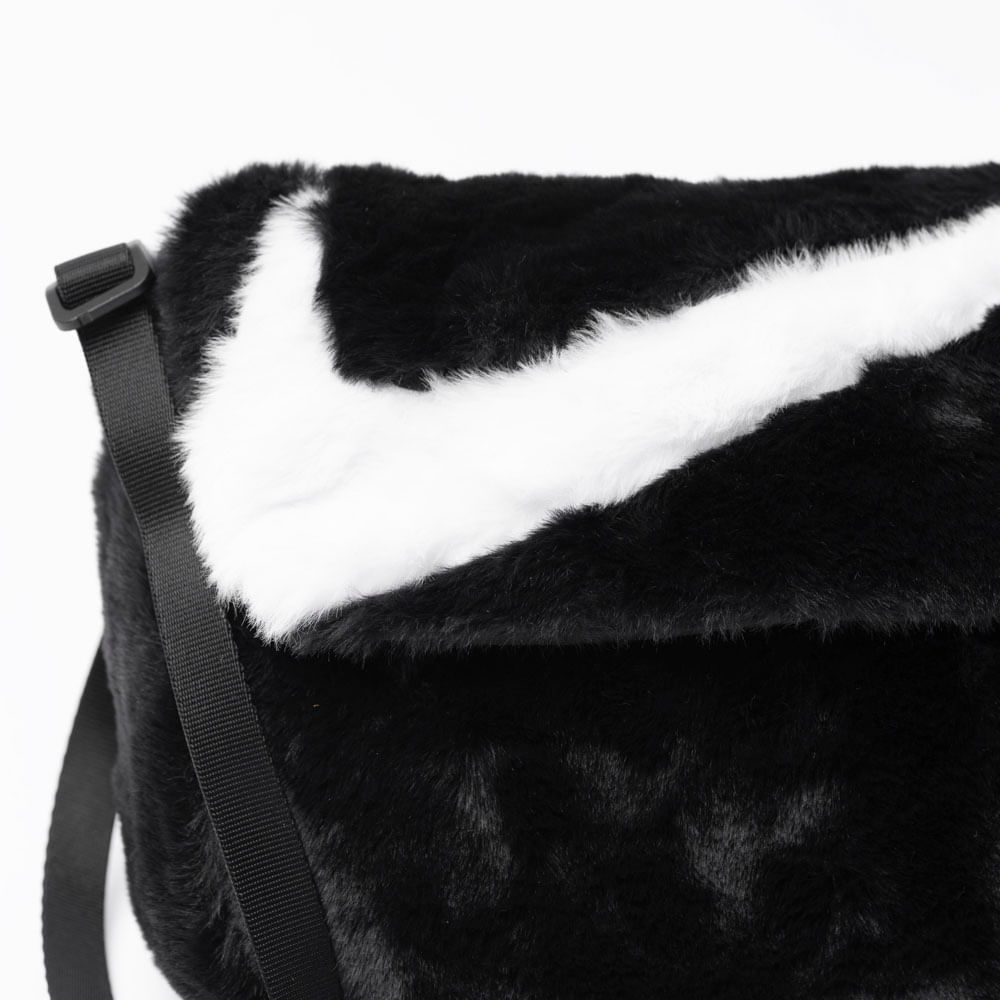 Bolsa Nike Sportswear Futura 365 Faux Fur Cross - 1 Litro