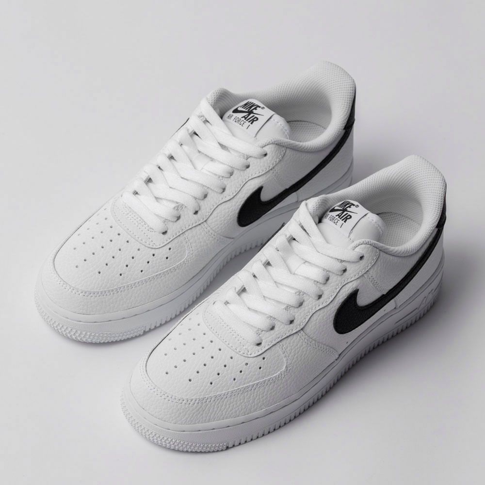 Tênis Nike Air Force 1'07 - White and Black