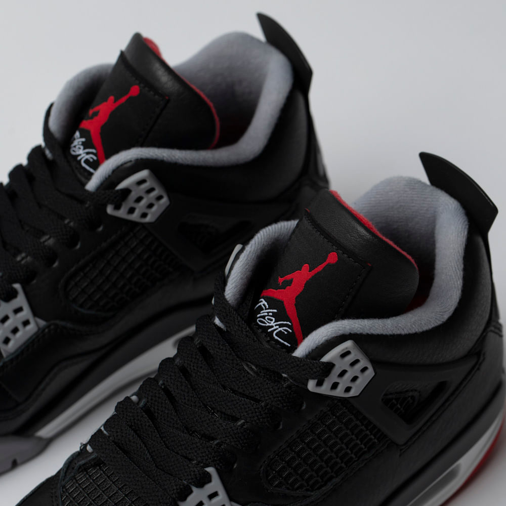 Tênis Nike Air Jordan 4 Retrô