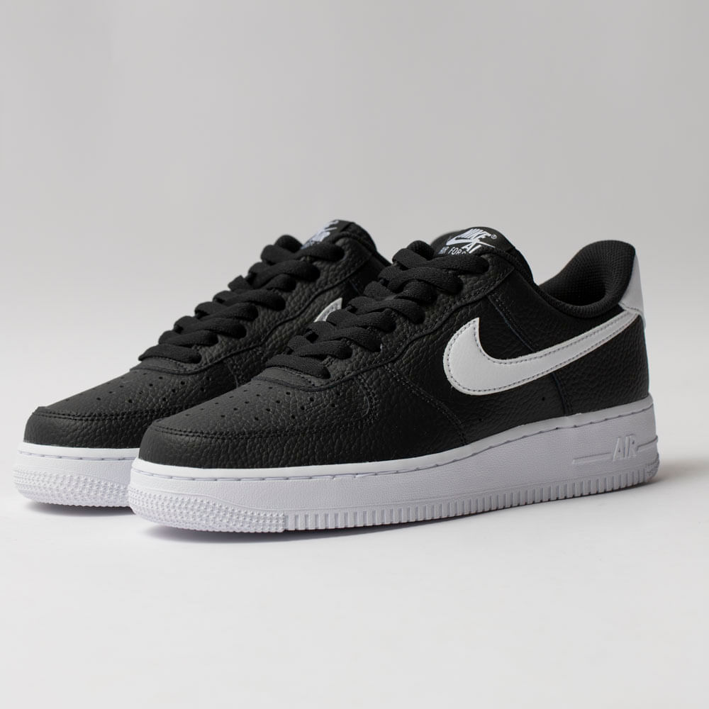 Tênis Nike Air Force 1'07