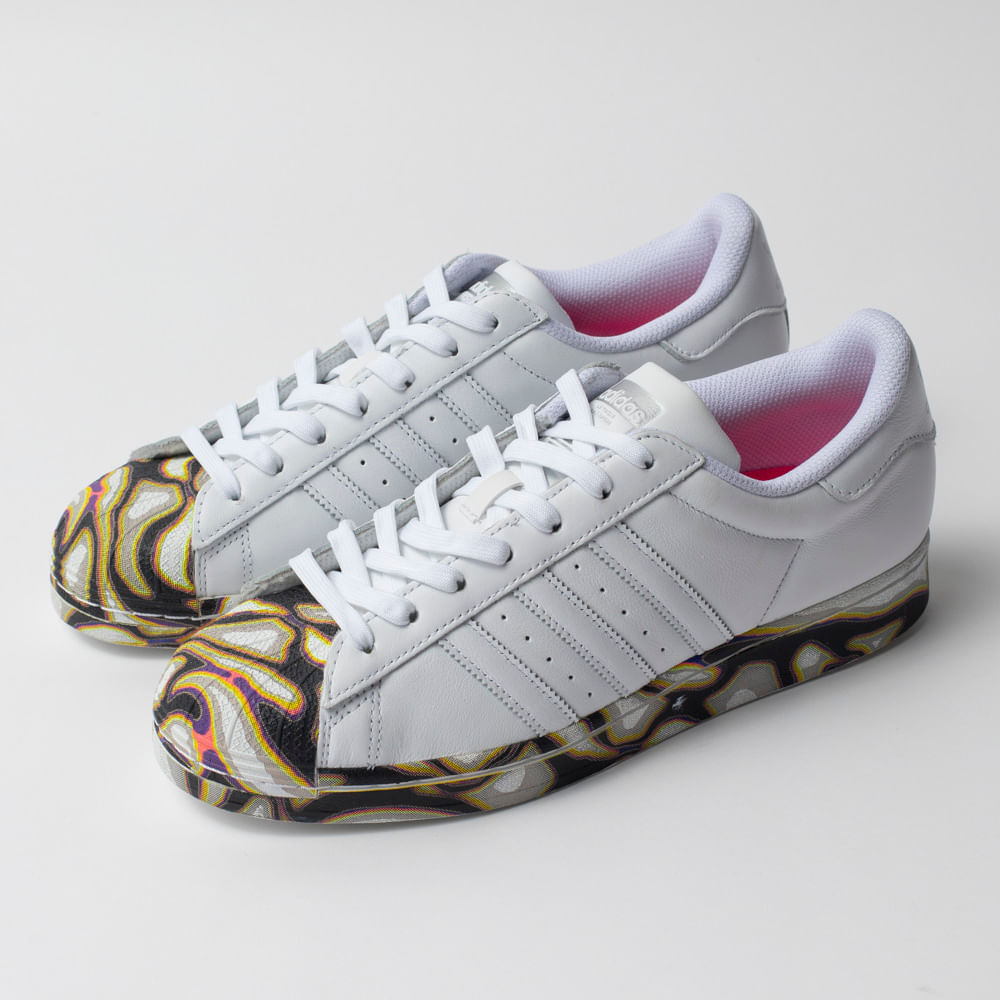 Tênis adidas Pride Superstar PV