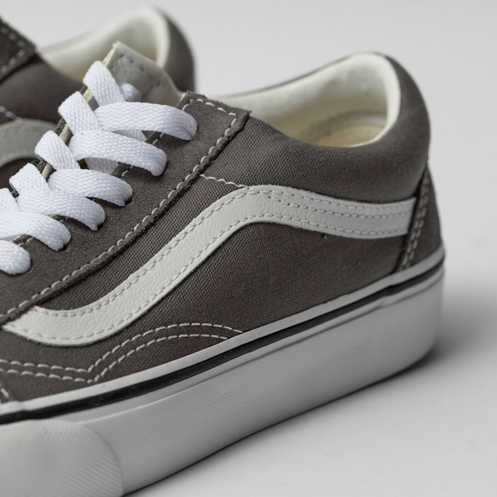 Tênis Vans UA Old Skool