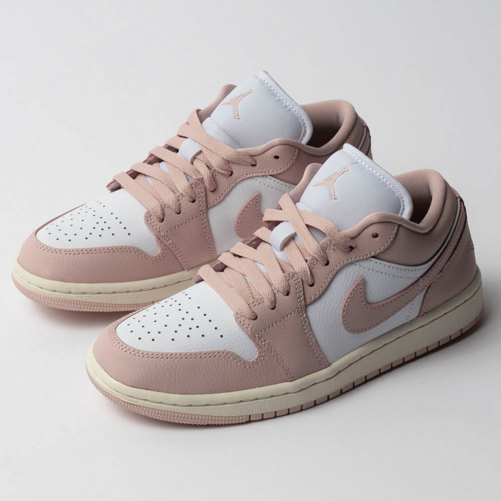 Tênis Nike Air Jordan 1 Low Re